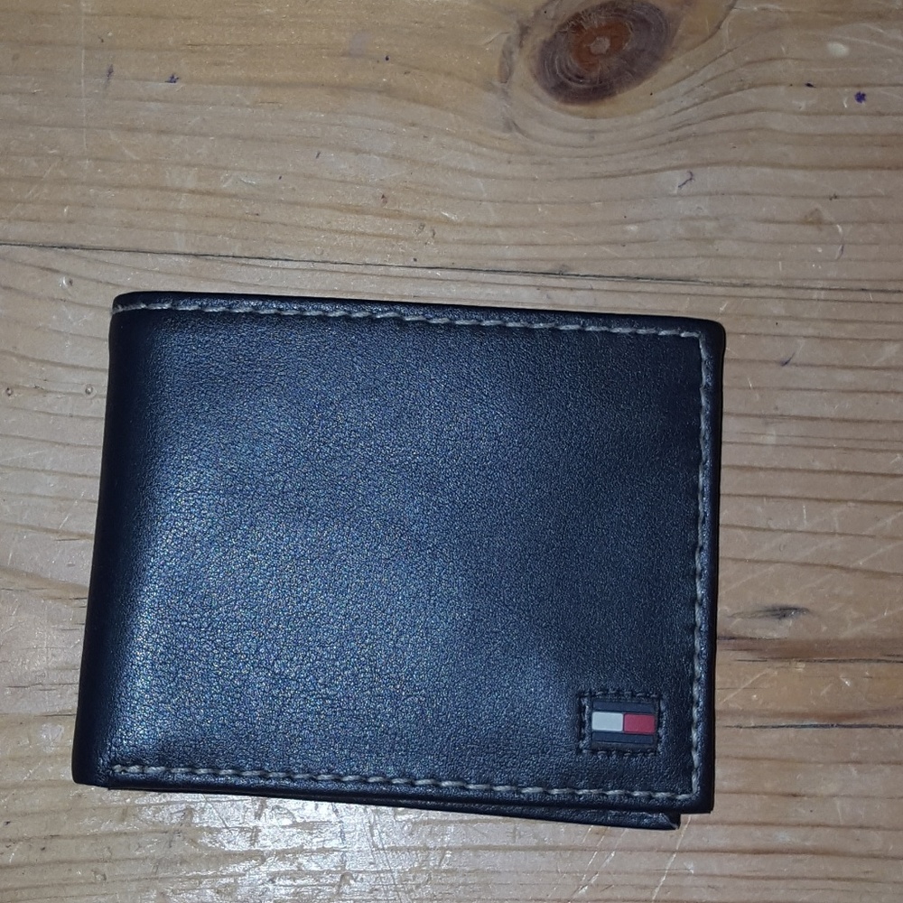 Tommy Hilfiger wallet